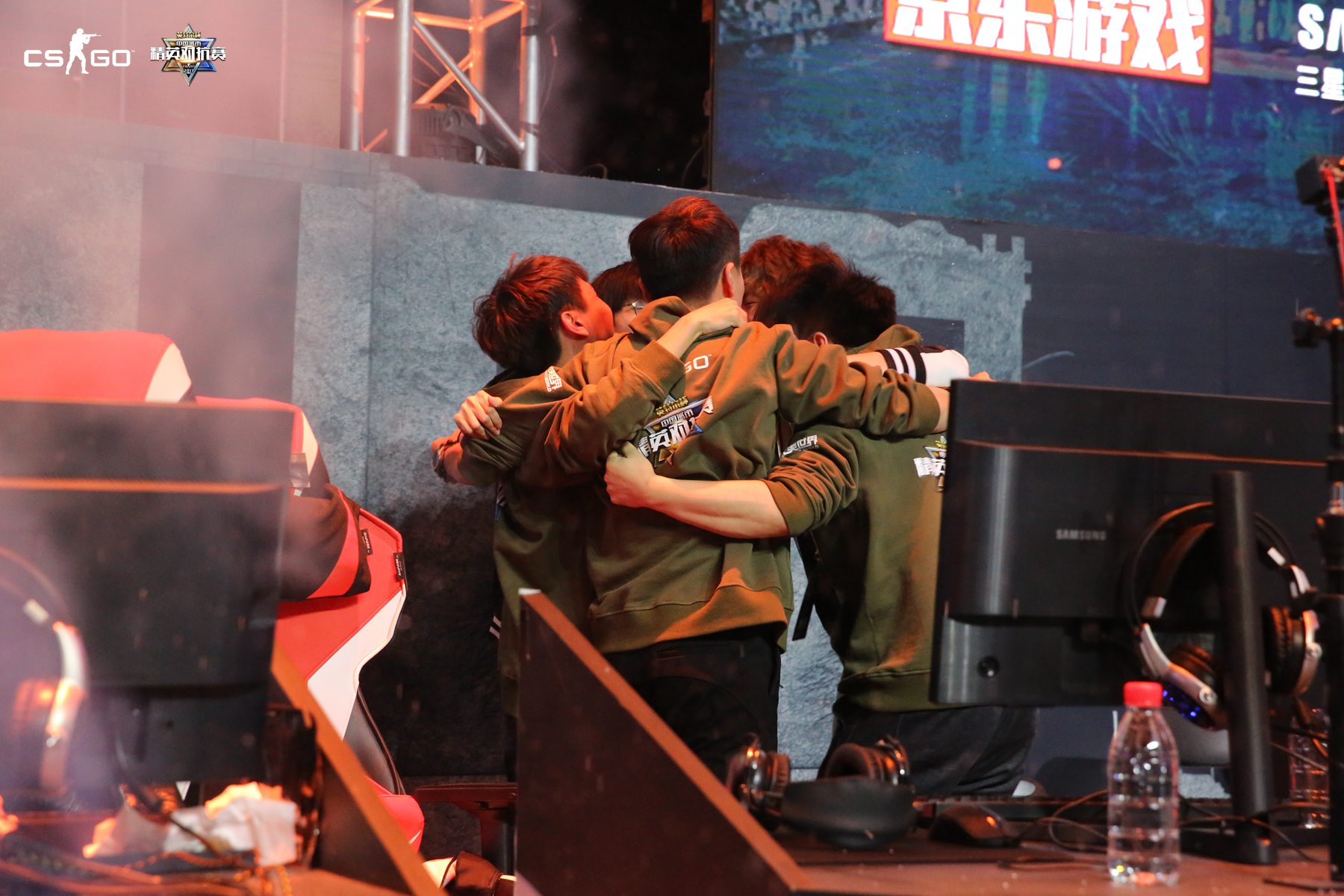 CSGO国庆活动上线：全新武器饰品、印花胶囊与竞技地图限时登场